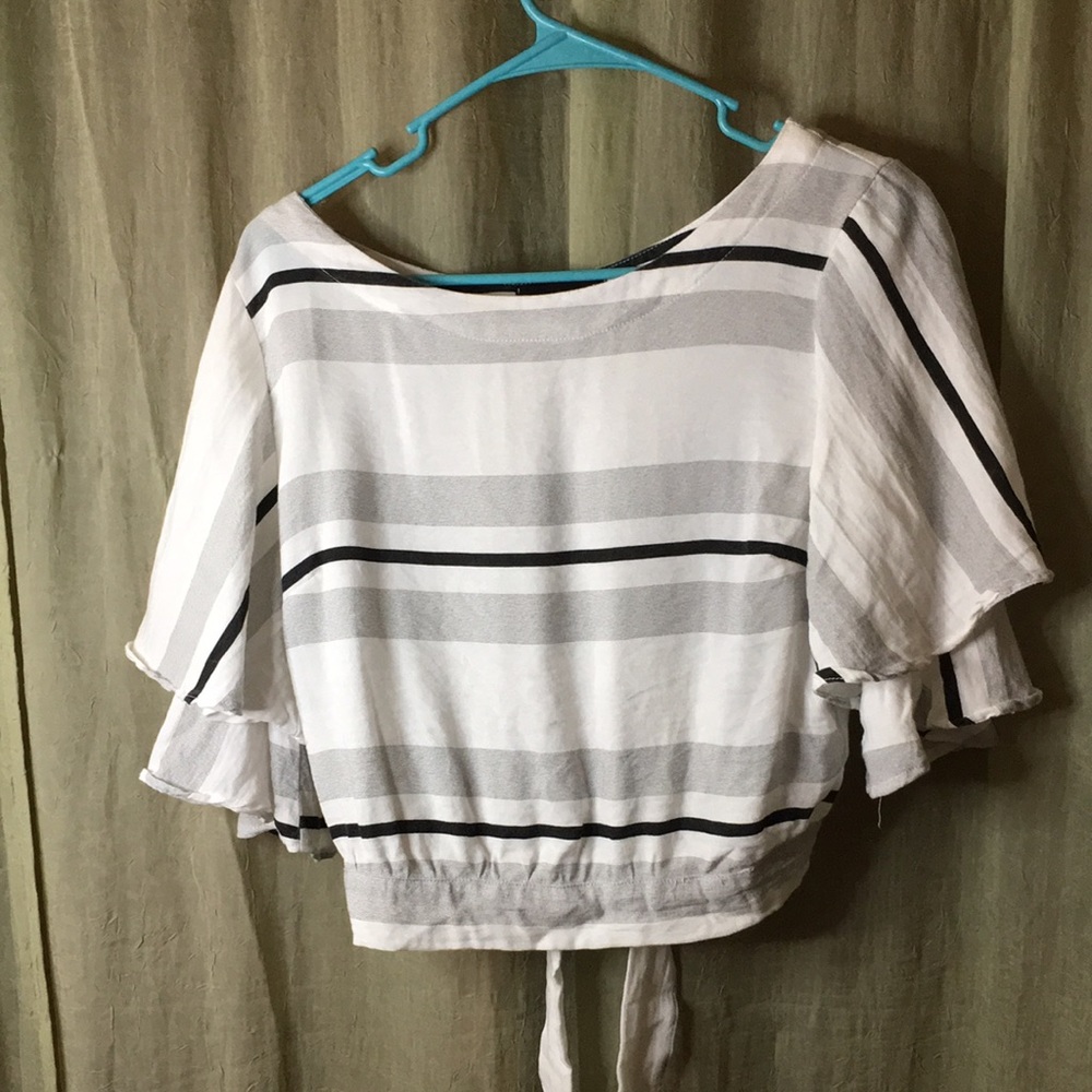 Fab'rik white and black flutter sleeve tie back top